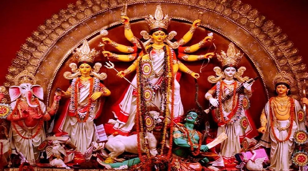 আজ দুর্গাপূজার মহাষষ্ঠী