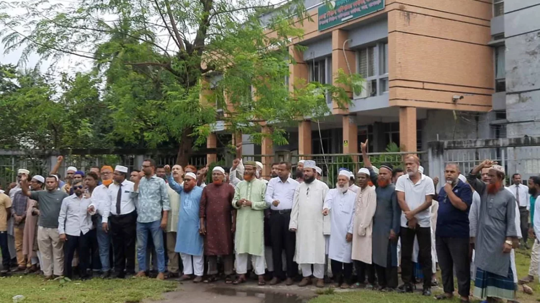 বাগেরহাটে দুই কারণে হরতাল স্থগিত, বুধবারও চলবে নির্বাচন অফিস ঘেরাও