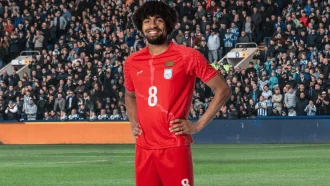 দেশে আসলেন হামজা চৌধুরী