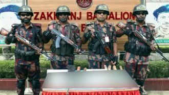 সিলেটের জৈন্তাপুর অস্ত্রসহ ১৬ লাখ টাকার চোরাইপণ্য ধরলো বিজিবি