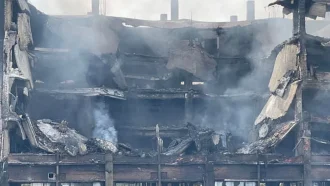 আগুনের ক্ষত নিয়ে দাঁড়িয়ে বিধ্বস্ত ভবনটি, বেকারের শঙ্কায় শত শত শ্রমিক