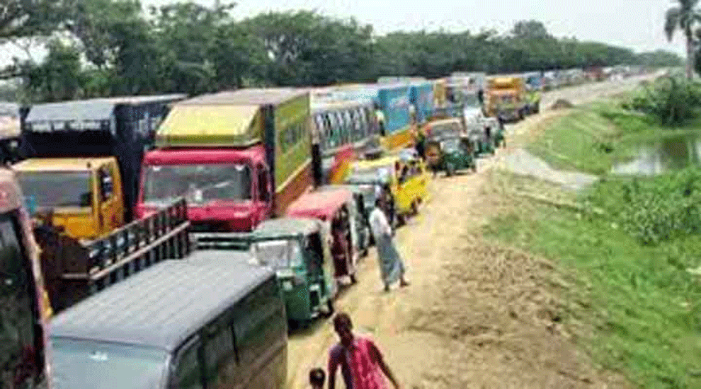 সিলেট-ঢাকা মহাসড়কে দীর্ঘ যানজট