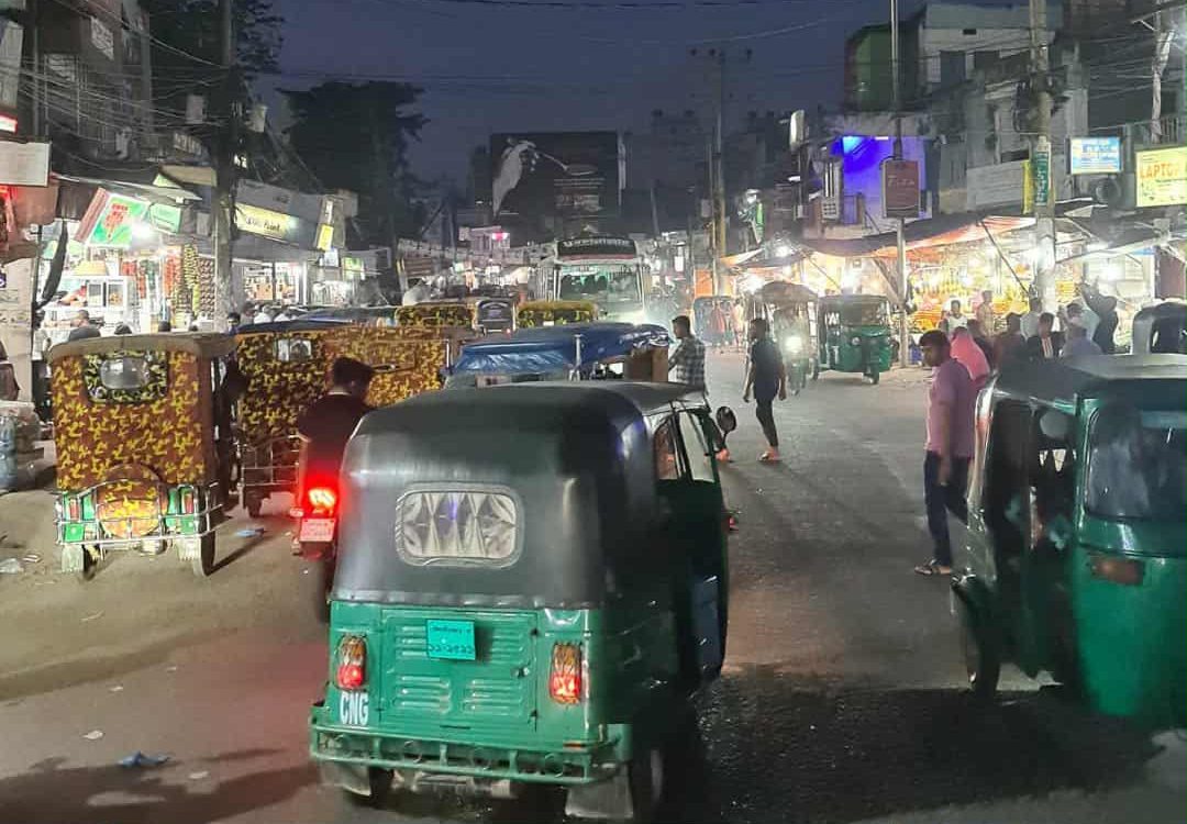 বিয়ানীবাজার: এক রাতজাগা জনপদের সরজমিন চিত্র