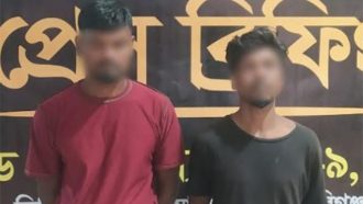 যে কারনে ২ জনকে ধরলো র‌্যাব