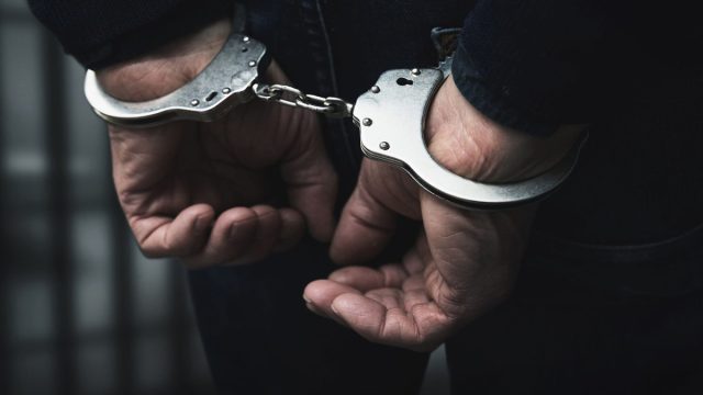 বাসে স্কুলছাত্রীকে ধর্ষণের অভিযোগ, ঢাকায় যাওয়ার পথে চালক আটক