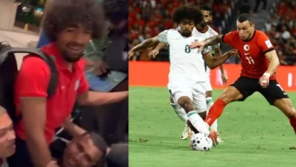 হংকংয়ের বিপক্ষে ড্রয়ের পর হামজাকে কাঁধে তুলে নাচলেন প্রবাসী বাংলাদেশিরা