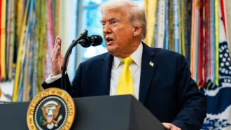 সিআইএকে ভেনেজুয়েলায় গোপন অভিযানের অনুমোদন ট্রাম্পের