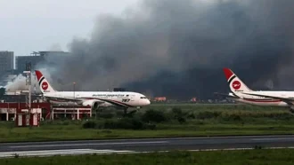 ফ্লাইট সূচিতে বিপর্যয়, ভোগান্তিতে যাত্রীরা