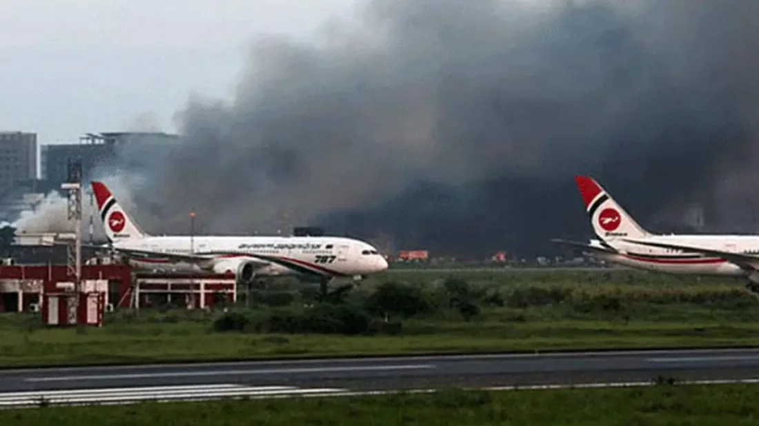 ফ্লাইট সূচিতে বিপর্যয়, ভোগান্তিতে যাত্রীরা