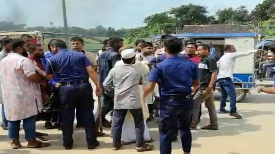 সিলেটে পুলিশকে পিটিয়ে ‘বালু-পাথরবাহী ট্রাক’ ছিনিয়ে নিলো শ্রমিকরা, আহত ৫