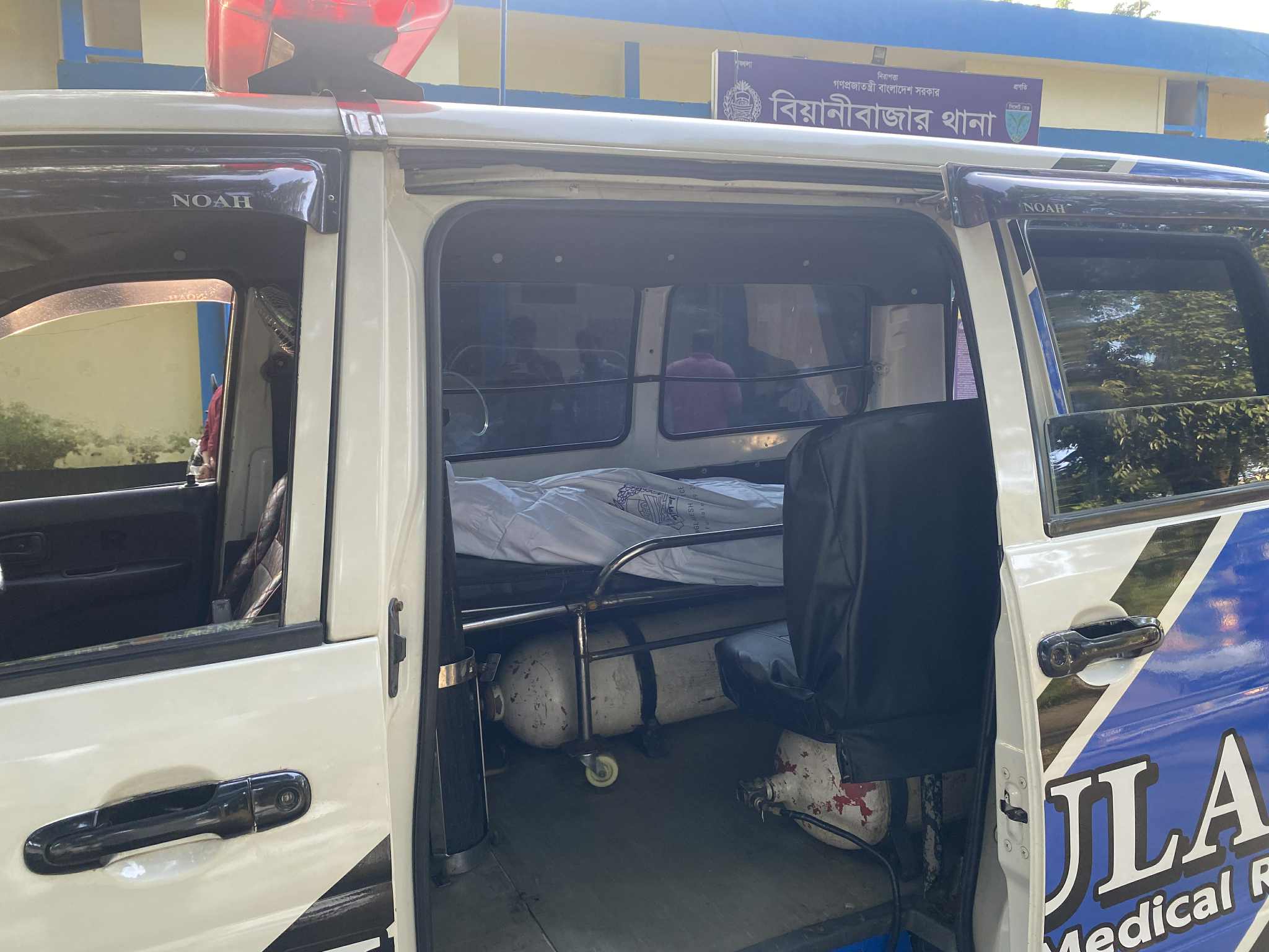 বিয়ানীবাজারে কারখানা থেকে মালিকের ঝুলন্ত মরদেহ উদ্ধার