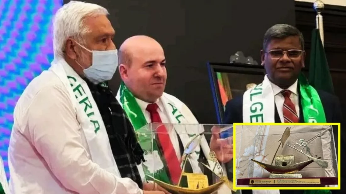 ‘নৌকা’ উপহার নিয়ে বিপাকে উপদেষ্টা, কী করবেন জানতে চাইলেন ফেসবুকে