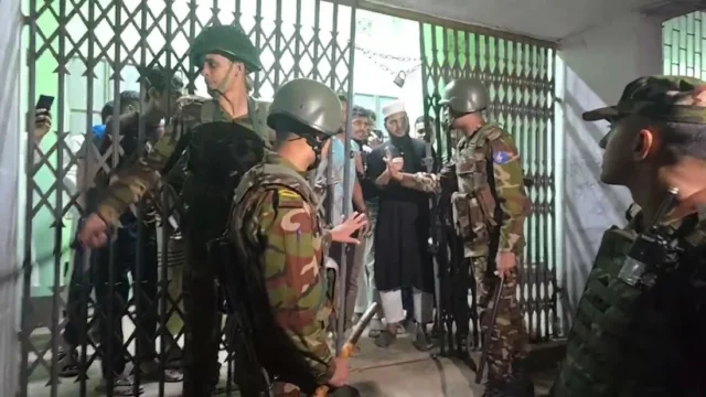 ঢাকা আলিয়া মাদ্রাসায় দুই গ্রুপের সংঘর্ষ, ৭ শিক্ষার্থী আহত