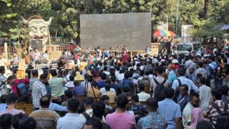 টিএসসিতে বড় পর্দায় দেখাচ্ছে শেখ হাসিনার রায়