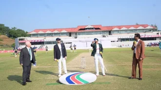 টস জিতে ব্যাটিংয়ে আয়ারল্যান্ড, হাসান মুরাদের অভিষেক