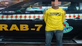 কিশোরীর মাথায় হাত রেখে শপথ, অতপর যা ঘটলো