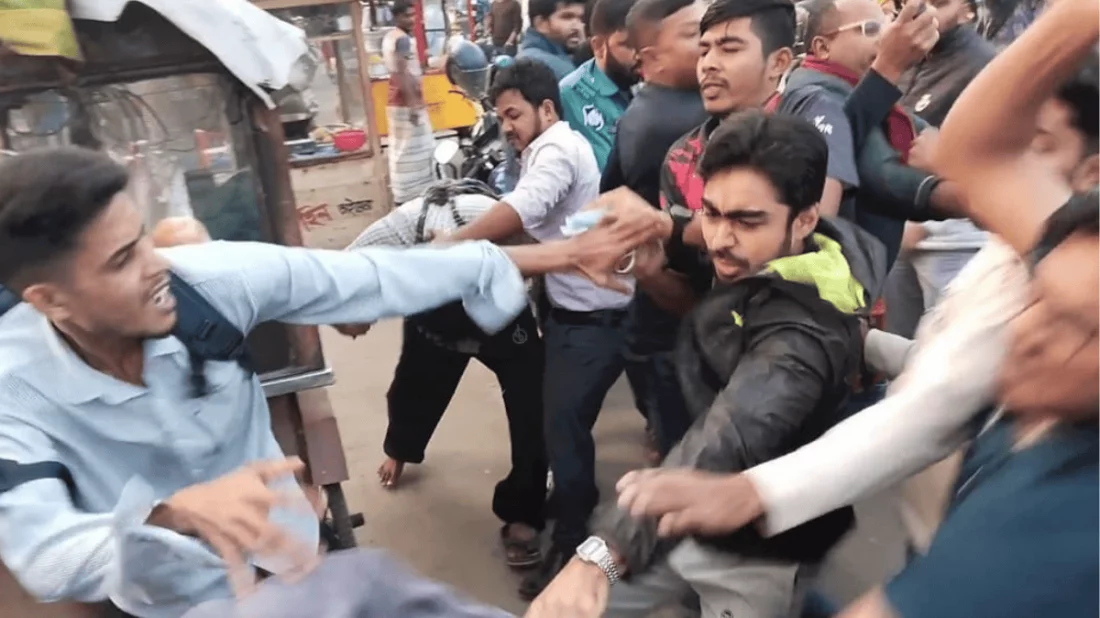 বাউল আবুল সরকারের মুক্তির দাবিতে খুলনায় মানববন্ধনে হামলা, আহত কয়েকজন