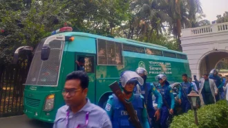 মানবতাবিরোধী অপরাধের দুই মামলায় ট্রাইব্যুনালে ১৩ সেনা কর্মকর্তা