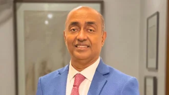 পদত্যাগ করে নির্বাচন করার ঘোষণা দিলেন অ্যাটর্নি জেনারেল