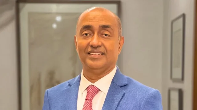 পদত্যাগ করে নির্বাচন করার ঘোষণা দিলেন অ্যাটর্নি জেনারেল