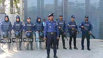 গ্রামীণ ইন্ডাস্ট্রিয়াল পার্কের নামফলকে আগুন, ককটেল বিস্ফোরণ