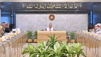 উপদেষ্টা পরিষদের বিশেষ সভায় খালেদা জিয়ার জন্য দোয়া