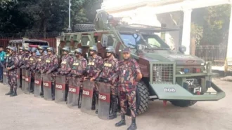 ঢাকা ও আশপাশে ১৪ প্লাটুন বিজিবি মোতায়েন, সতর্ক পুলিশ-র‍্যাবও