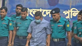 ট্রাইব্যুনালে আনা হয়েছে রাজসাক্ষী ও সাবেক আইজিপি মামুনকে