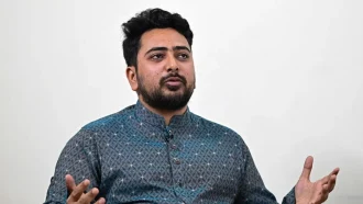 খালেদা জিয়ার শারীরিক উপস্থিতি জাতির জন্য গুরুত্বপূর্ণ: নাহিদ