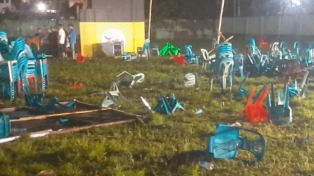 ভাঙচুর বিশৃঙ্খলায় পণ্ড কনসার্ট, আহত ৩০