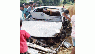 মাধবপুরে সড়ক দুর্ঘটনায় প্রাণ হারালেন যুবক, আহত ১