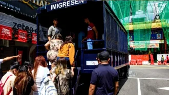 মালয়েশিয়ায় অসামাজিক কার্যকলাপ, বাংলাদেশিসহ ১৩৯ প্রবাসী আটক