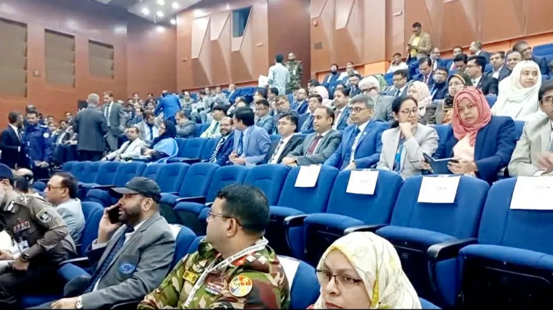 ইসির সম্মেলনে পুলিশের ম্যাজিস্ট্রেসি পাওয়ার চাইলেন এসপিরা