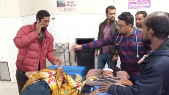 বরগুনায় ধান কাটাকে কেন্দ্র করে হামলা, চার নারীসহ ৫ জনকে কুপিয়ে জখম