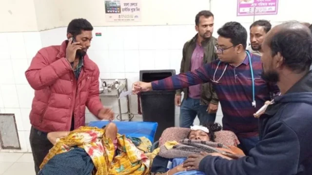 বরগুনায় ধান কাটাকে কেন্দ্র করে হামলা, চার নারীসহ ৫ জনকে কুপিয়ে জখম