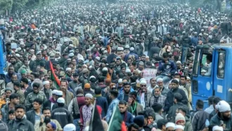 খালেদা জিয়ার জানাজায় অংশ নিতে মানিক মিয়া অ্যাভিনিউতে জনস্রোত