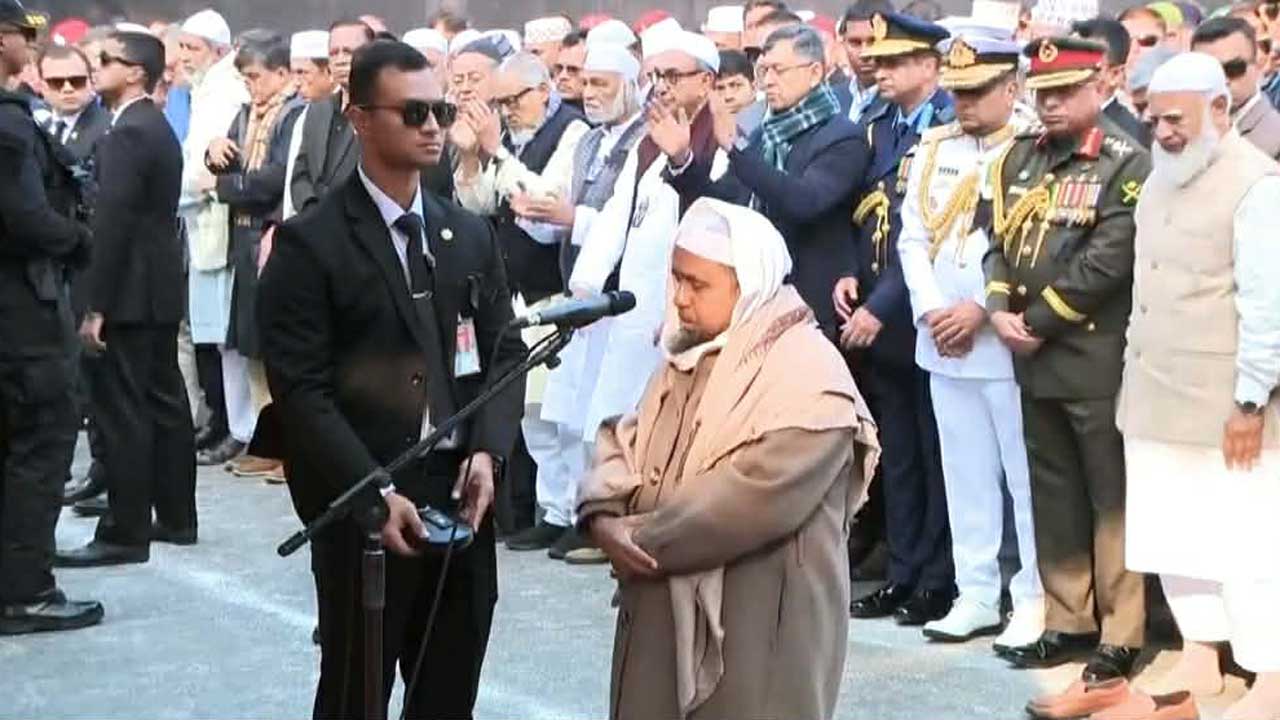 জনজোয়ারে খালেদা জিয়ার জানাজা অনুষ্ঠিত