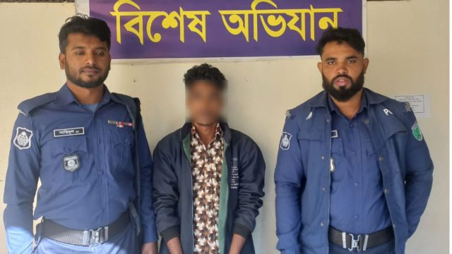 বিয়ানীবাজারে বিপুল পরিমাণ বিদেশি সিগারেটসহ পেশাদার চোরাকারবারি গ্রেফতার