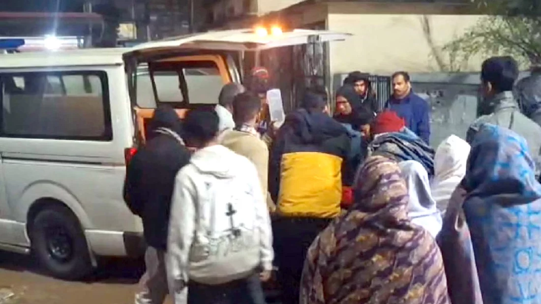 শরীয়তপুরে ‘গ্রাম্য চিকিৎসককে’ ছুরিকাঘাতের পর আগুনে পুড়িয়ে হত্যার চেষ্টা