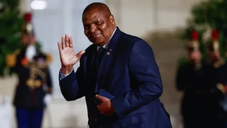 তৃতীয় মেয়াদে মধ্য আফ্রিকা প্রজাতন্ত্রের প্রেসিডেন্ট হলেন তোয়াদারা