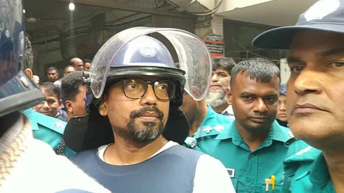 ‘ইন্টারনেট বন্ধ করিনি বন্ধ হয়ে গেছে’- নিজের বক্তব্য কাঠগড়ায় দাঁড়িয়ে শুনলেন পলক