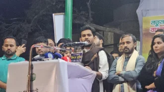 বিএনপি ফ্যামেলি কার্ড দেওয়ার নামে বিভ্রান্তি ছড়াচ্ছে: আসিফ মাহমুদ