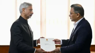 সম্পর্কের বরফ গলছে, বিএনপির সঙ্গে বৈরিতা কাটিয়ে উঠছে ভারত