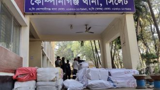 সিলেটে ভারতীয় পণ্যসহ ট্রাক আটক