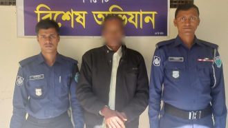 বিয়ানীবাজার থানা পুলিশের বিশেষ অভিযানে ৩৪৫০০ শলাকা ভারতীয় তারাবাতি সহ ০১ জন গ্রেফতার।