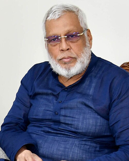 কূর্টনৈতিক পাসপোর্ট জমাদিয়েছেন রেলপথ উপদেষ্টা ফাওজুল কবির খান