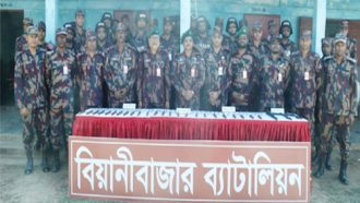 বড়লেখা সীমান্ত থেকে উচ্চক্ষমতা সম্পন্ন বিস্ফোরক ও অস্ত্র উদ্ধার