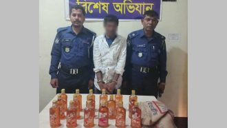 বিয়ানীবাজারে অফিসার চয়েস মদসহ একজন গ্রেপ্তার