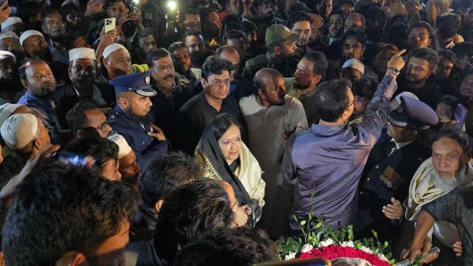 রুমিন ফারহানার কর্মীর মামলায় ১৫০ জন আসামী