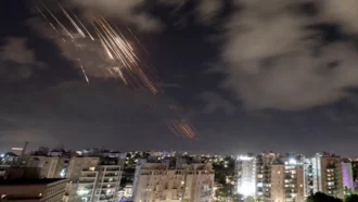 ভয়াবহ যুদ্ধের শঙ্কা, ইরানের পাল্টা হামলা শুরু